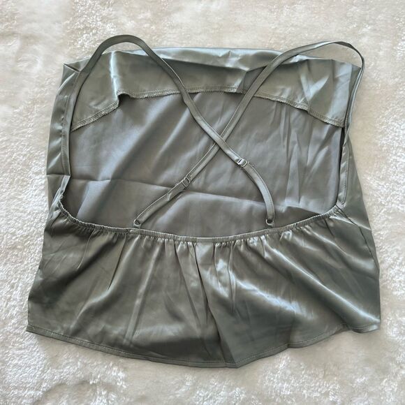 Shein Open Back Top - Picture 4 of 4
